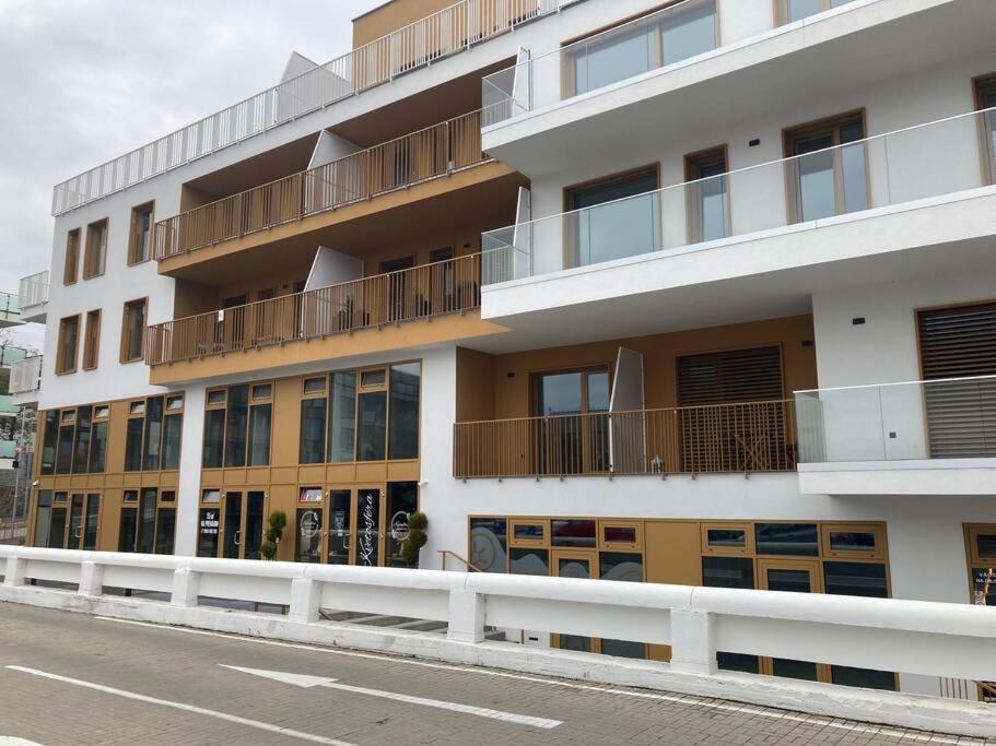 Komfortny Apartman A407 V Centre Nr, Bez Kuchyne, Parkovisko Zdarma Nitra Exteriör bild